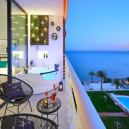 Apartment With Hot Tub, Sea-view